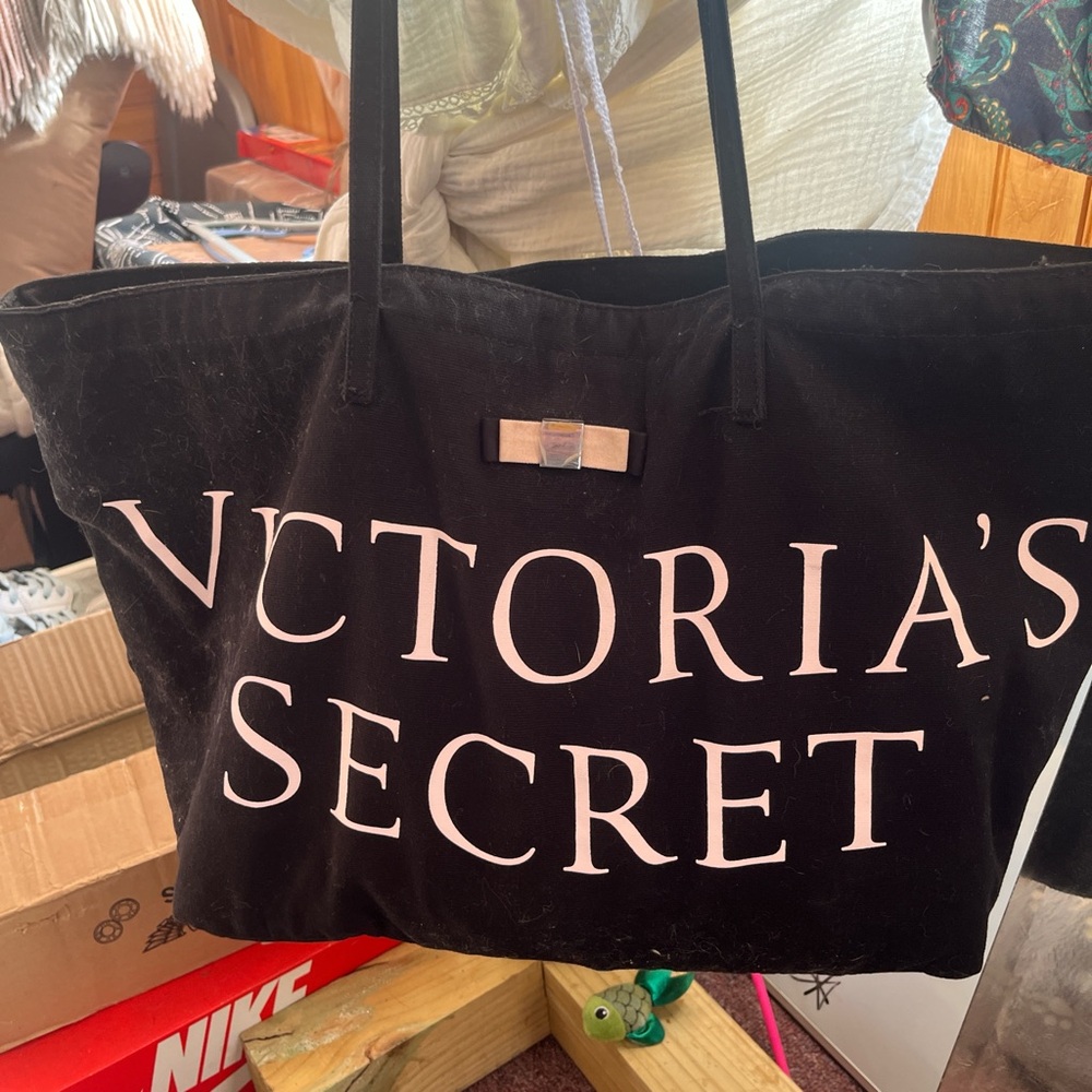 Victoria's Secret Black and  Pink Logo